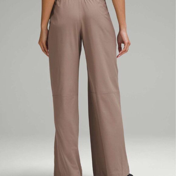 Lululemon Swift Mid-Rise Wide-Leg Pant in Taupetastic - 4 - Picture 2 of 8
